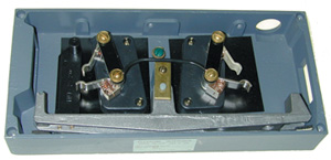 GDO-17 - DUAL INTERLOCK SW. CNTR OPENIN : 